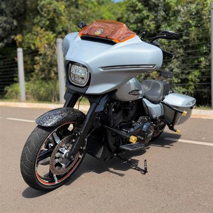 HARLEY-DAVIDSON STREET GLIDE HARLEY-DAVIDSON STREET GLIDE